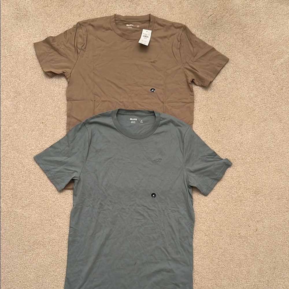 Men's Casual T-Shirt Set - Tan and Gray. Medium. New. Hollister